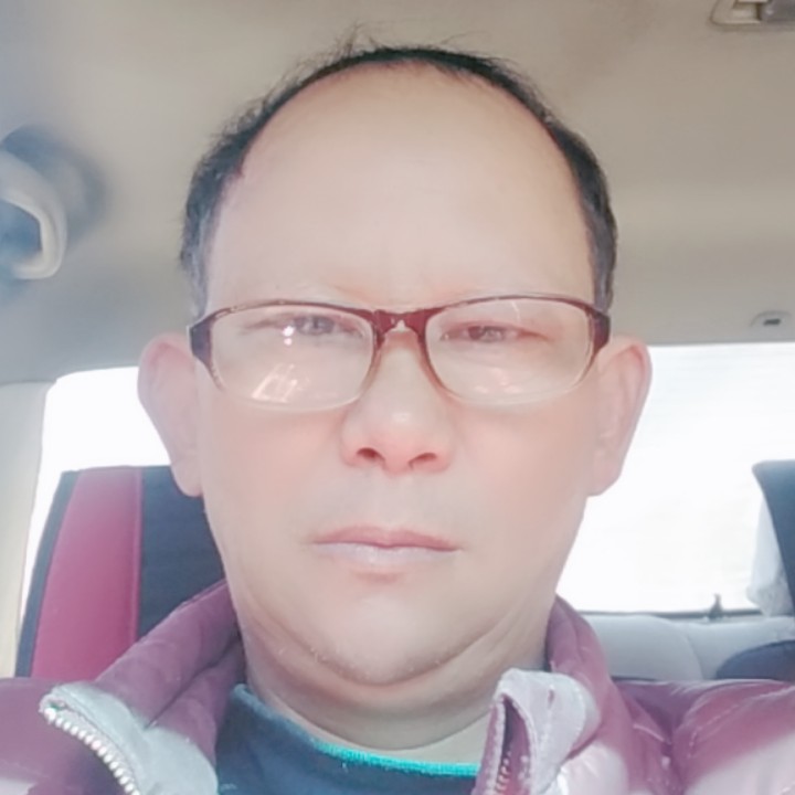 淡定相许苗条的照片