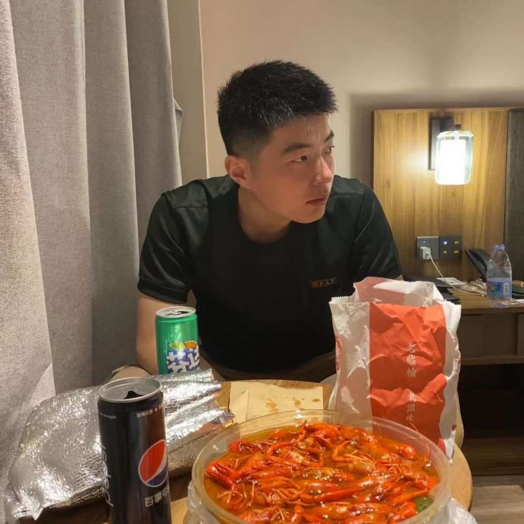 明媚愿酒窝的照片