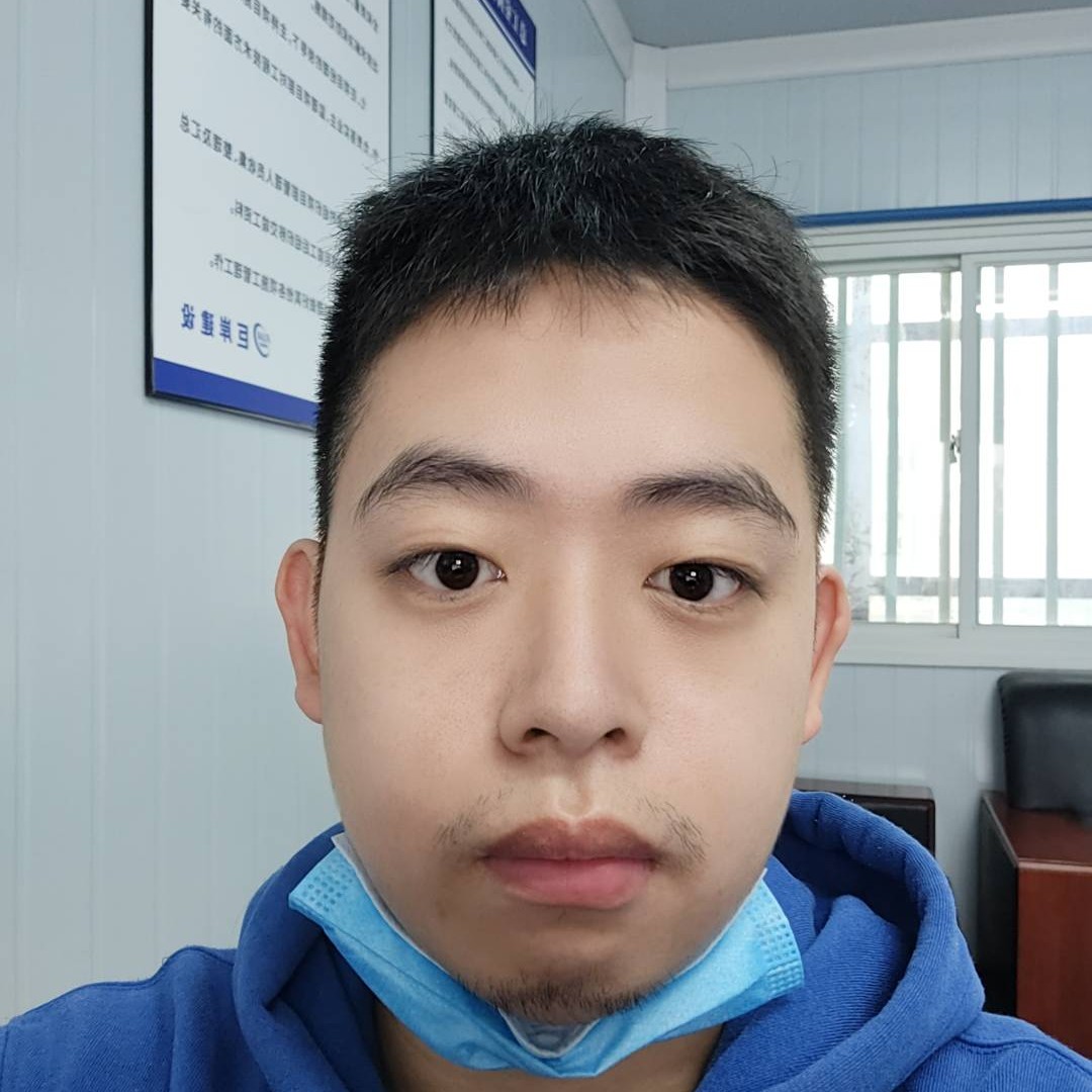 爱猫的曾先生的照片