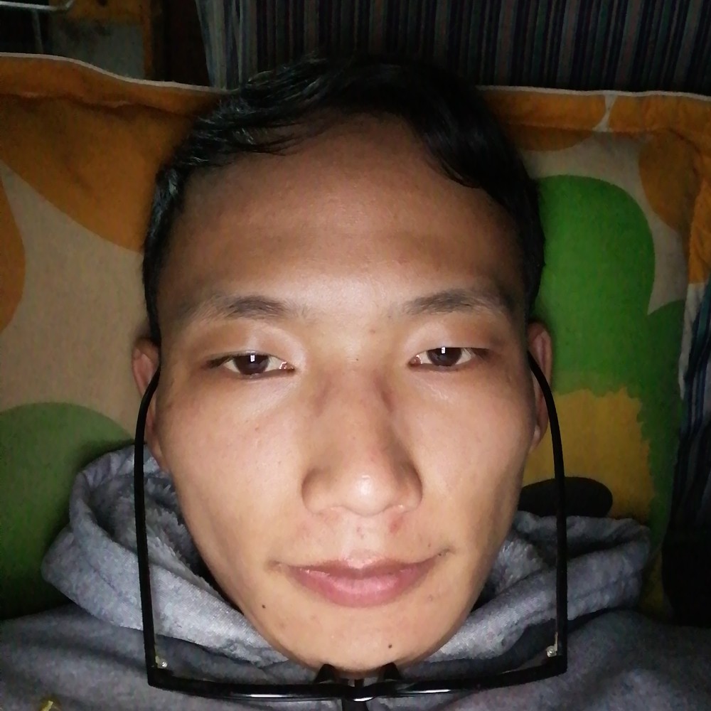 脱单内向男孩的照片