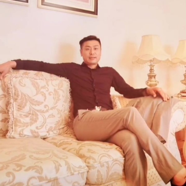 择一良人终此一生的照片