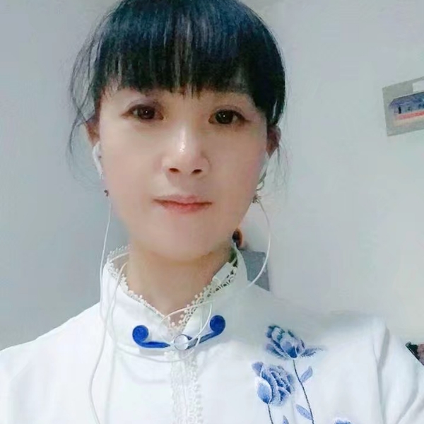 大意等待耳机的照片