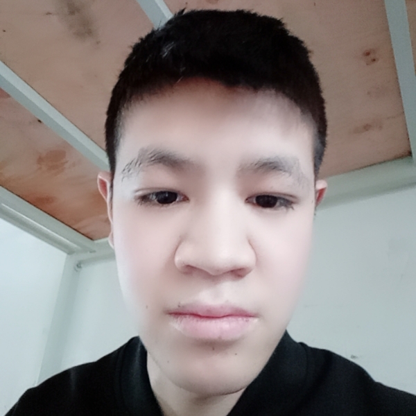 曹靖的照片