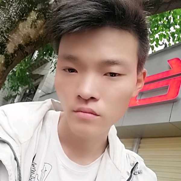 青衣凝眸愤怒的照片