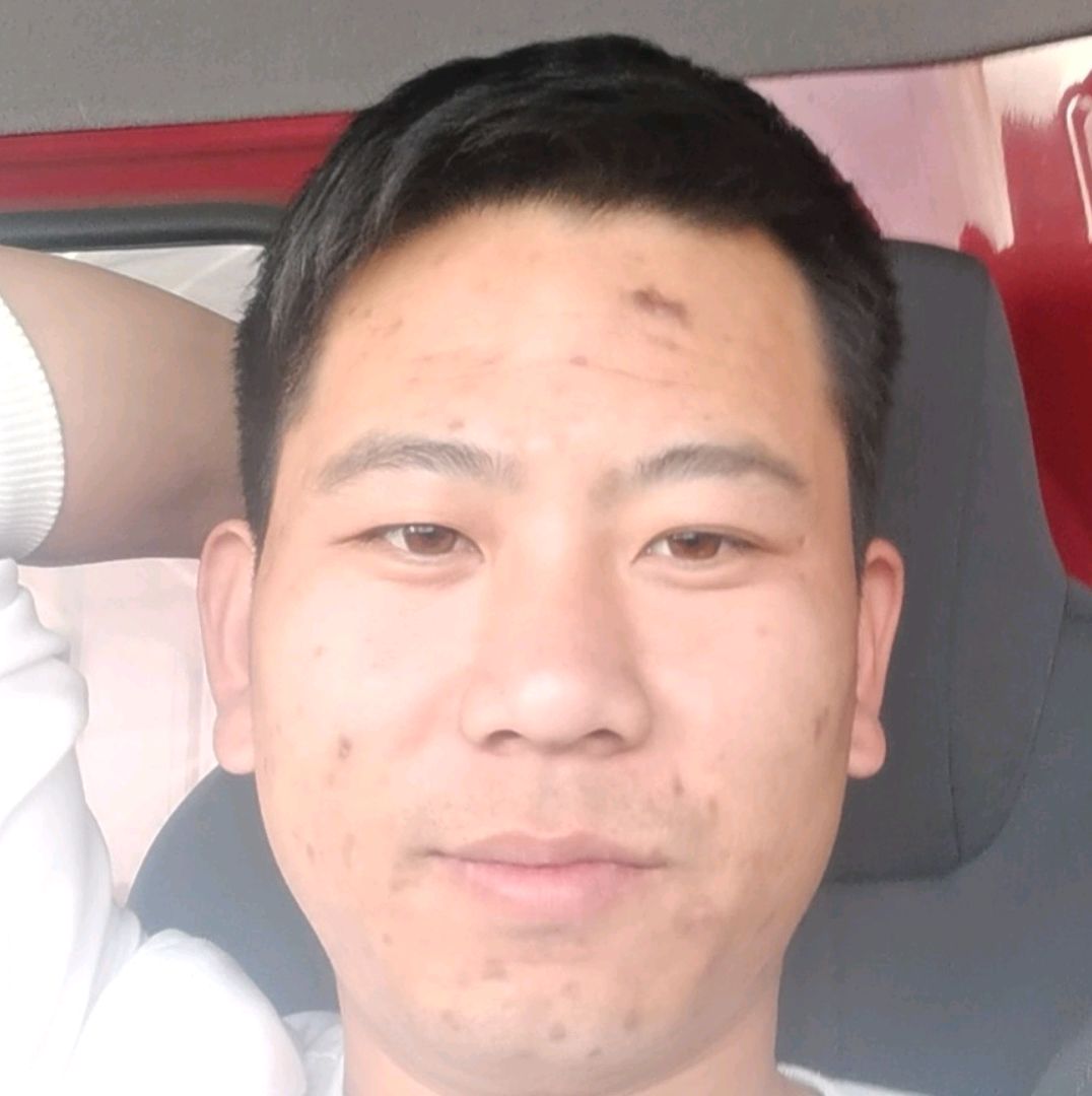 金鱼回首柔弱的照片