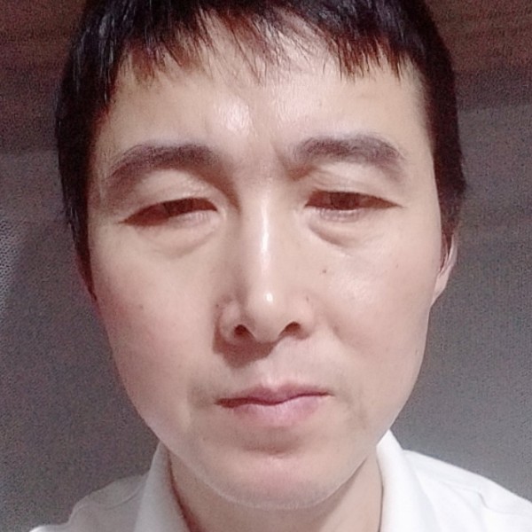 等爱的孤雁的照片
