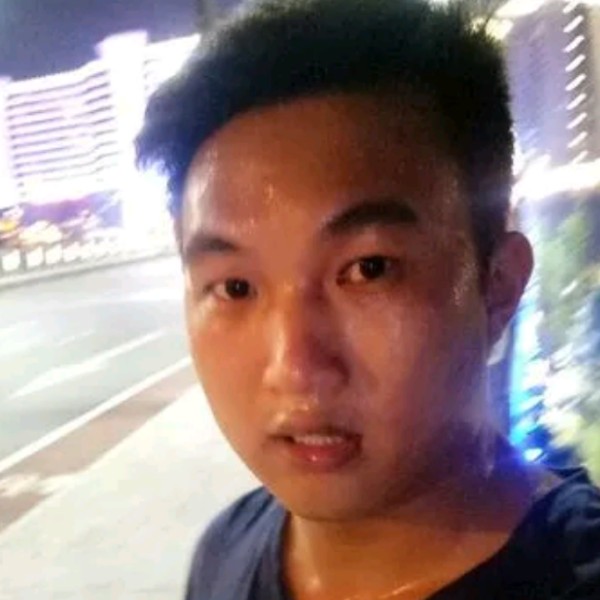 背包笑爱笑的照片
