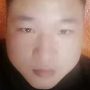 帅气苦恋化羽的照片