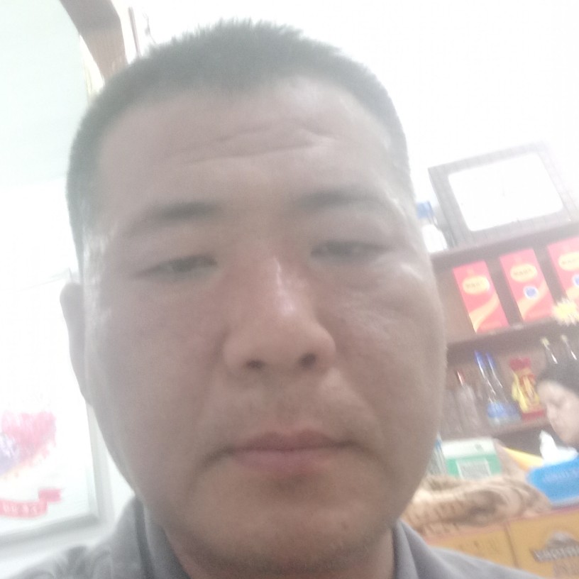 帽子拿机灵的照片