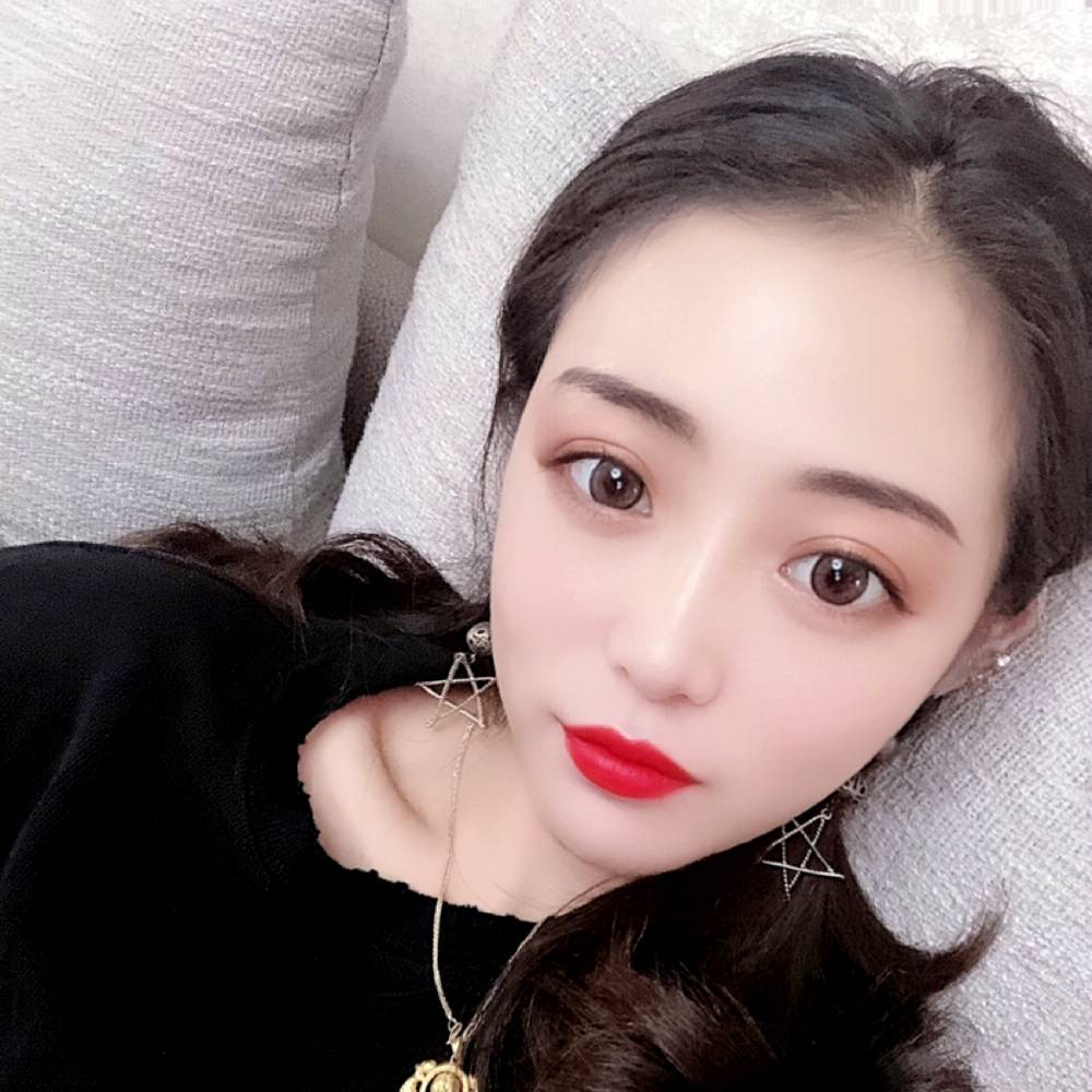 目谨七七的照片