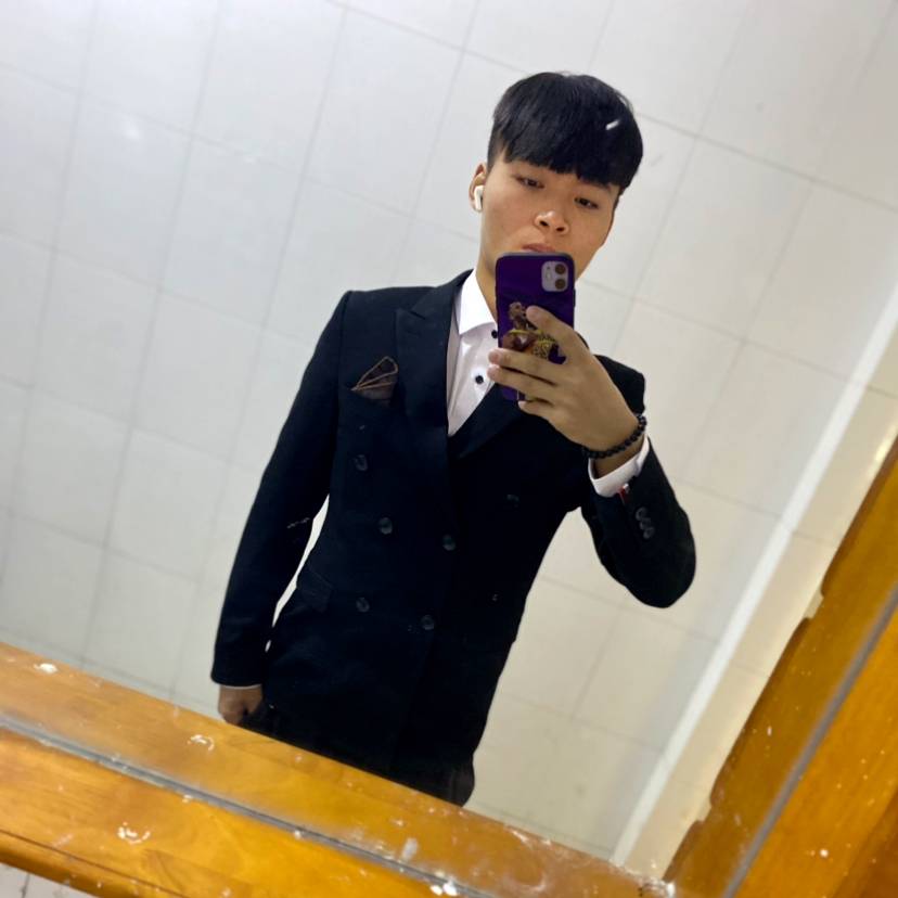 结实漫步初雨的照片