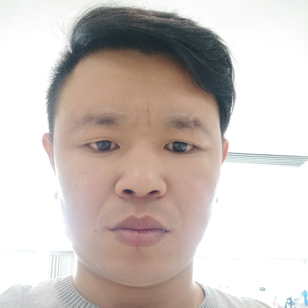夏天浅吻眼睛大的照片