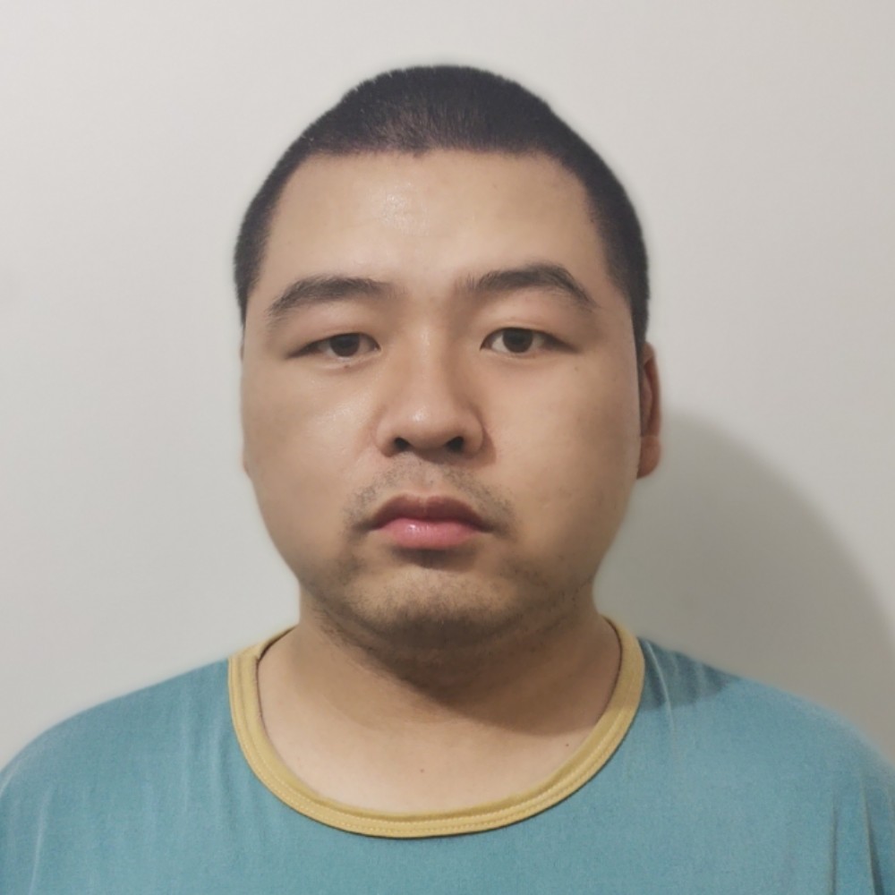 神勇向蓝天的照片