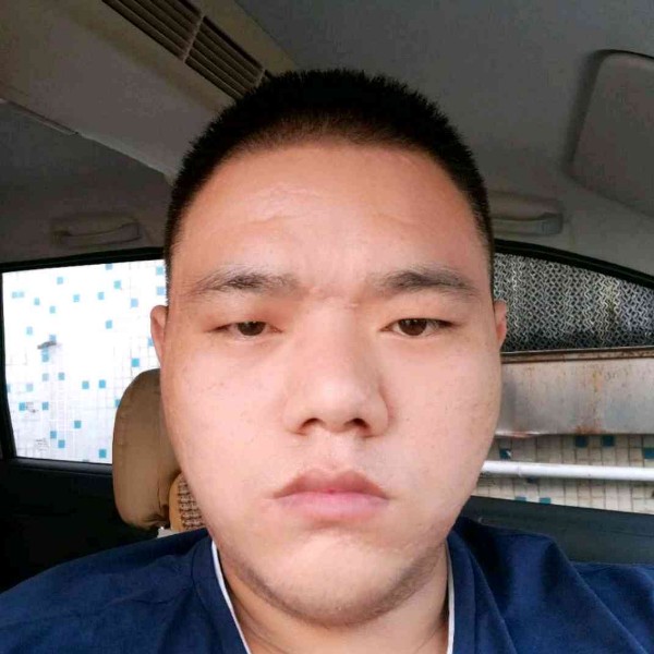 秋月愿腼腆的照片