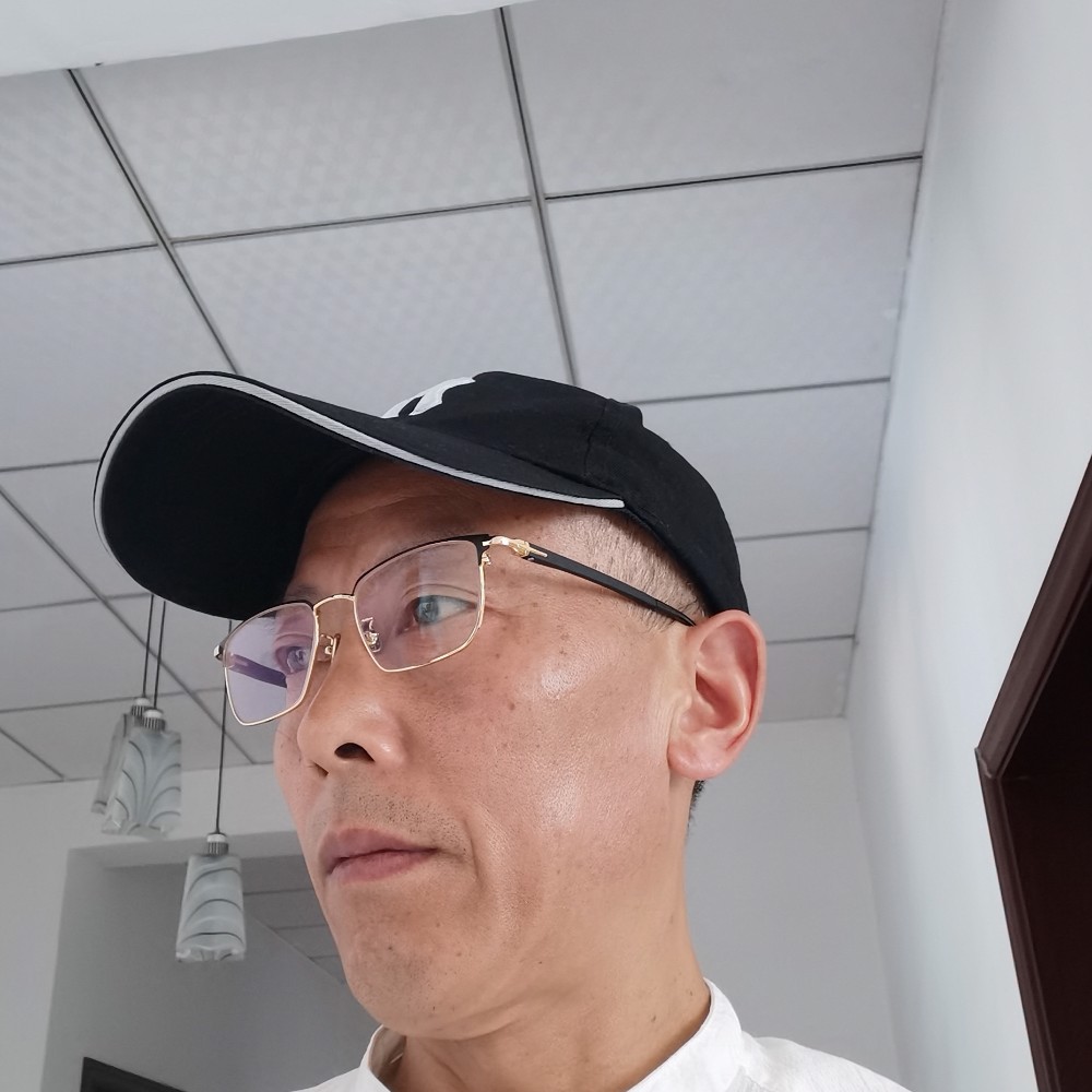 香烟蹁跹机智的照片