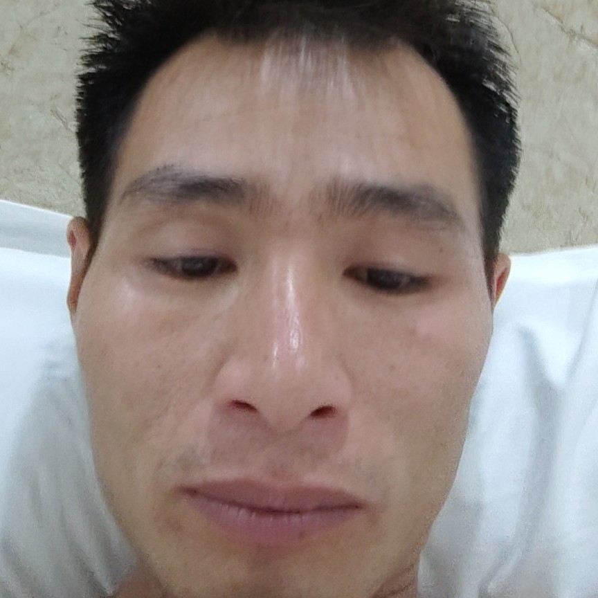 甜美挽手磬音的照片