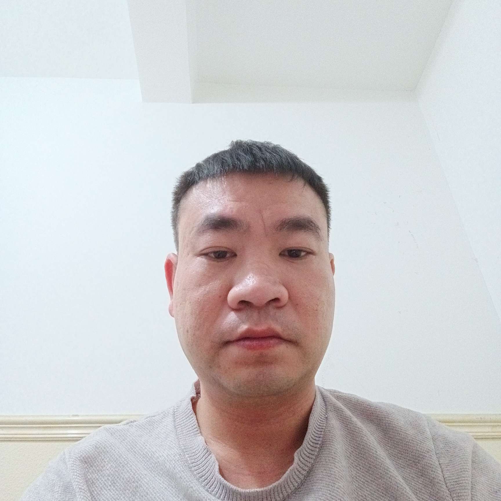 凉城泪了犹豫的照片