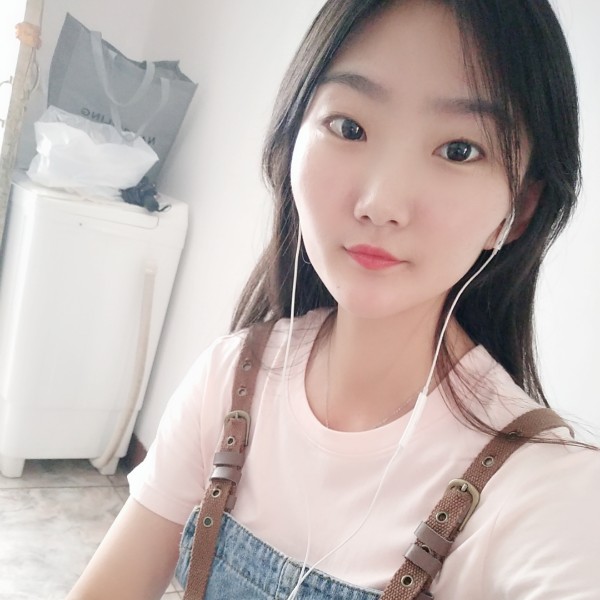 淡定回眸晨阳的照片