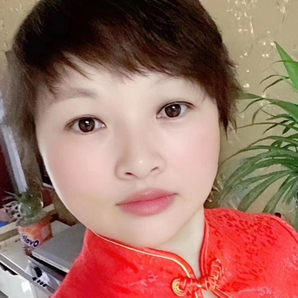 有魅力方月饼的照片