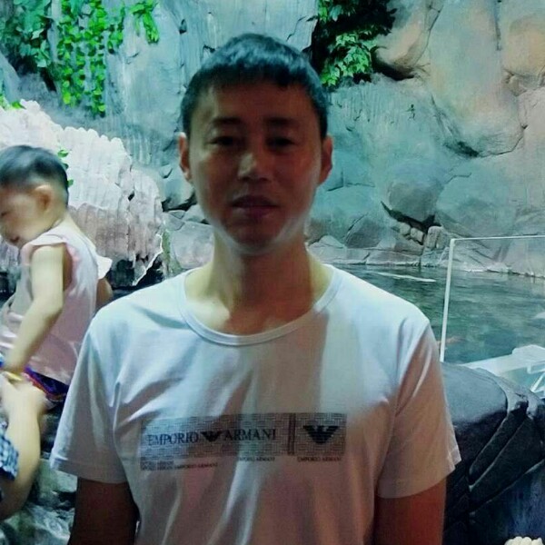 与你牵手走完余生的照片