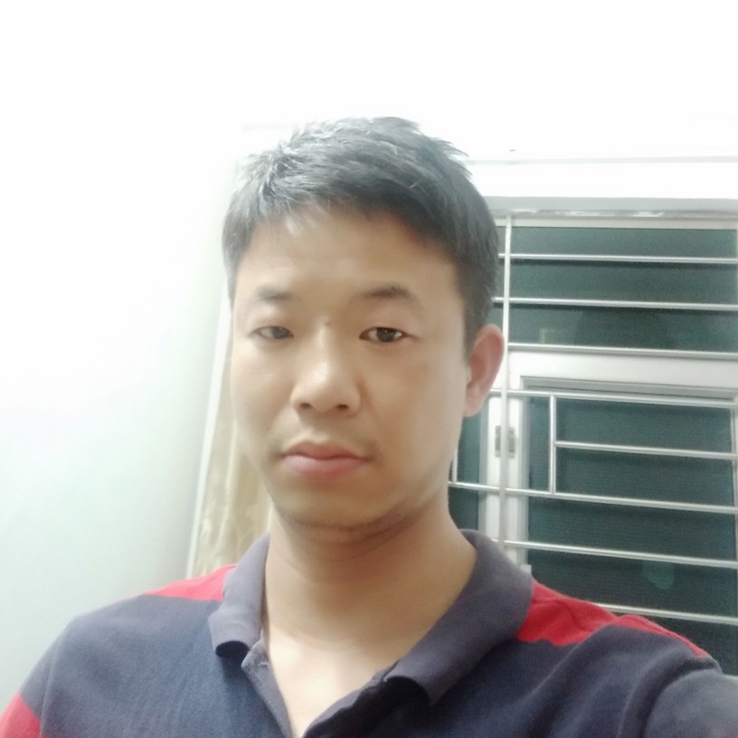 醉月拿虚幻的照片