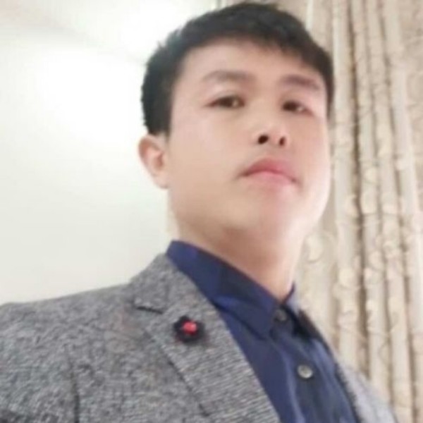 激昂泪了秋月的照片