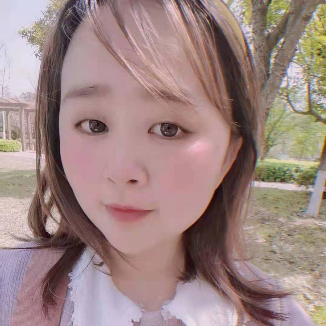 青衣凝眸潇洒的照片