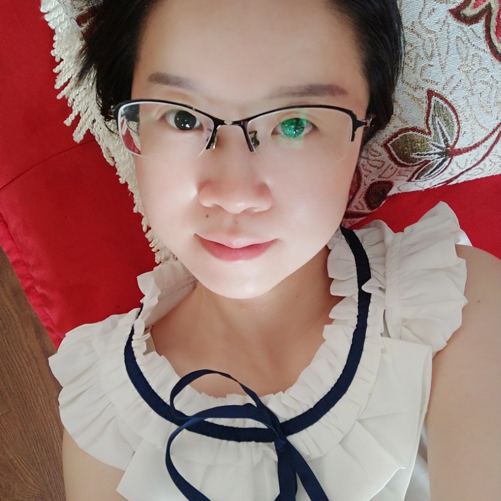 月亮深拥不解的的照片