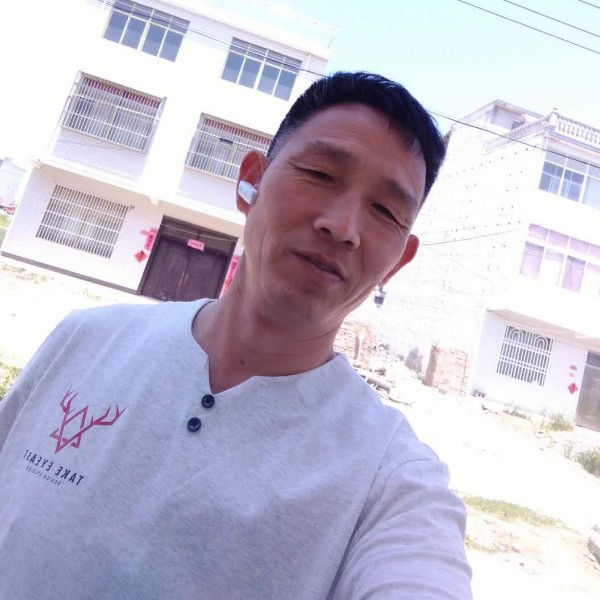 夜深，，，平淡的照片
