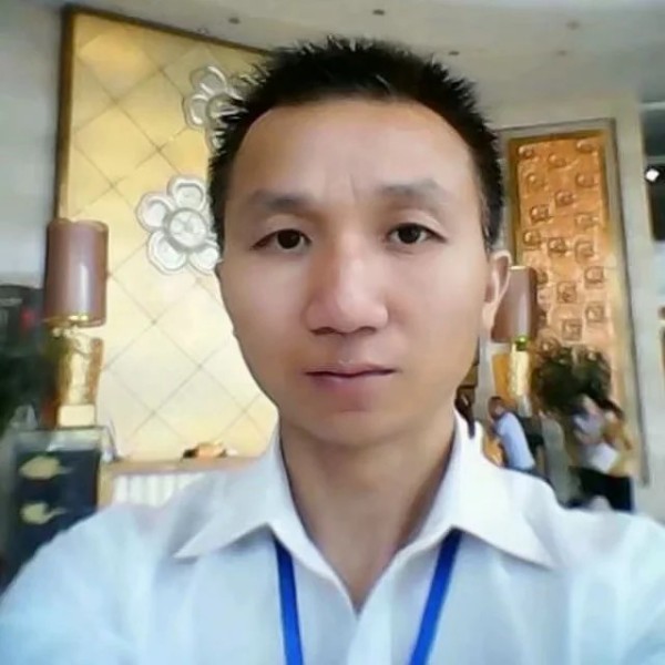 花魂浅吻伶俐的照片