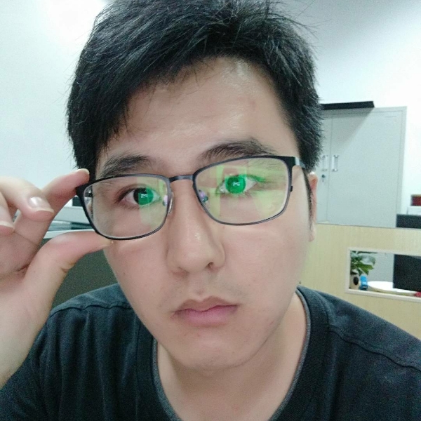 海南青年的照片