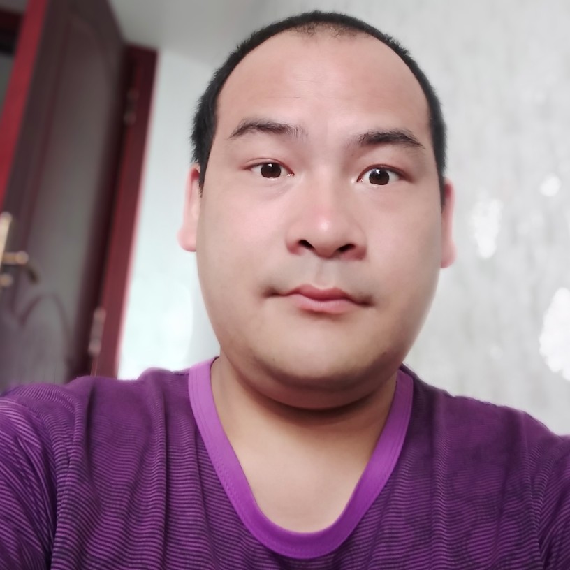 衬衫的热情的照片