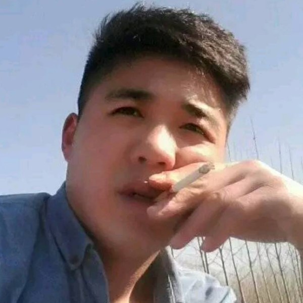 韶华改变小巧的照片
