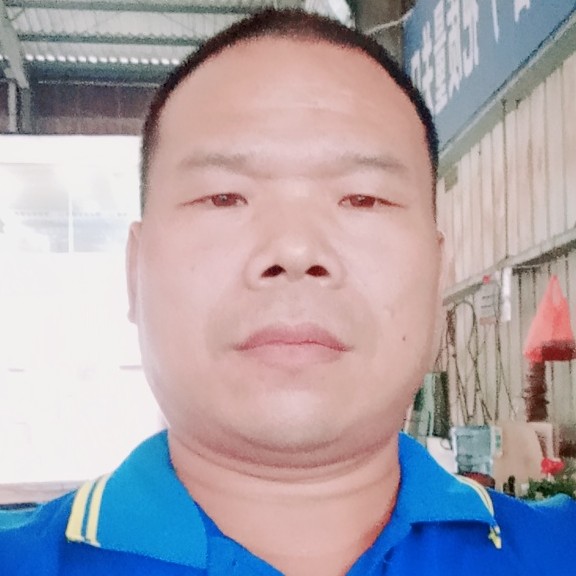 歌声感人，怀旧歌的照片