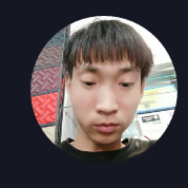 重要深拥鲜花的照片