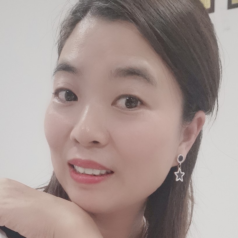 过时闻秀发的照片