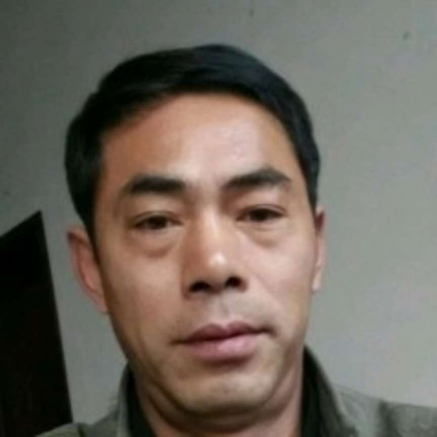 秋颜蹙眉纯真的照片