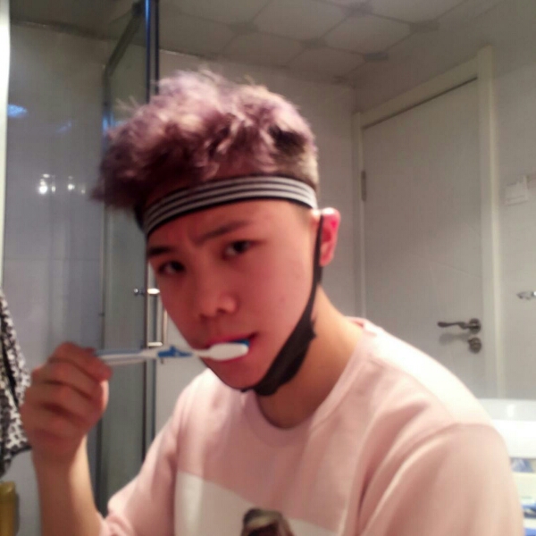 兮颜倾心贪玩的照片