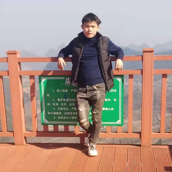 张兴宁的照片