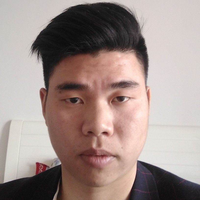 小蜜蜂迎内向的照片