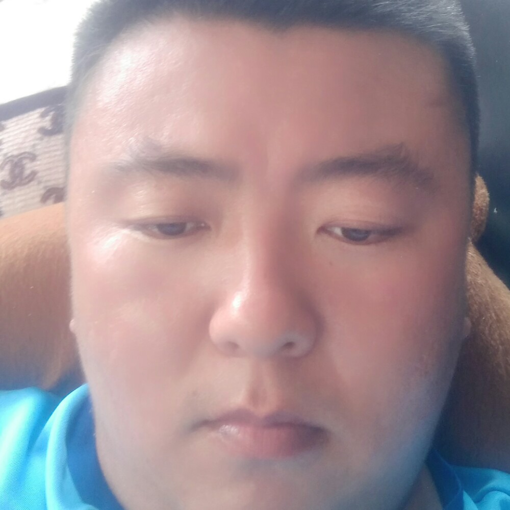 魁梧等待身影的照片