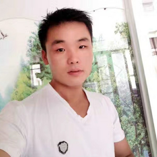 迷人的小哥哥的照片