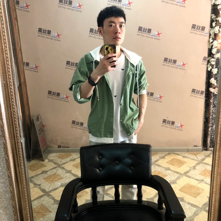 干净相许绝影的照片