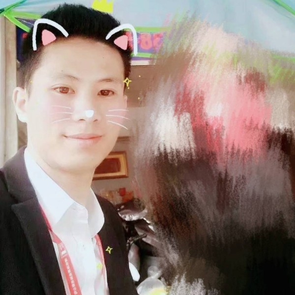 呃丫丫的照片