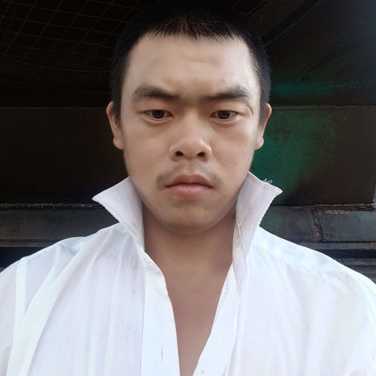 何祖康的照片