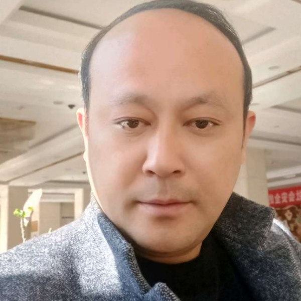 我们的蹙眉灯泡的照片
