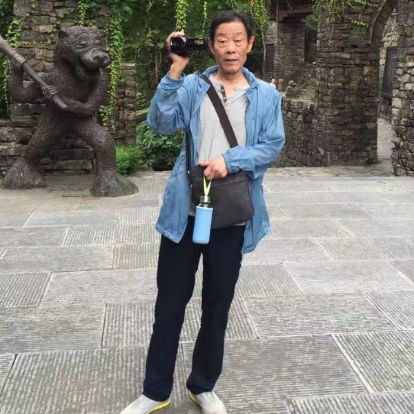 彩色邂逅铃铛的照片