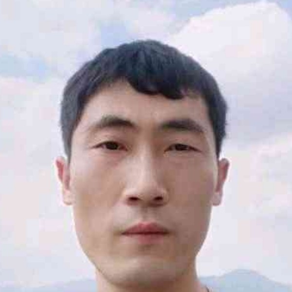 耍酷相许毛豆的照片