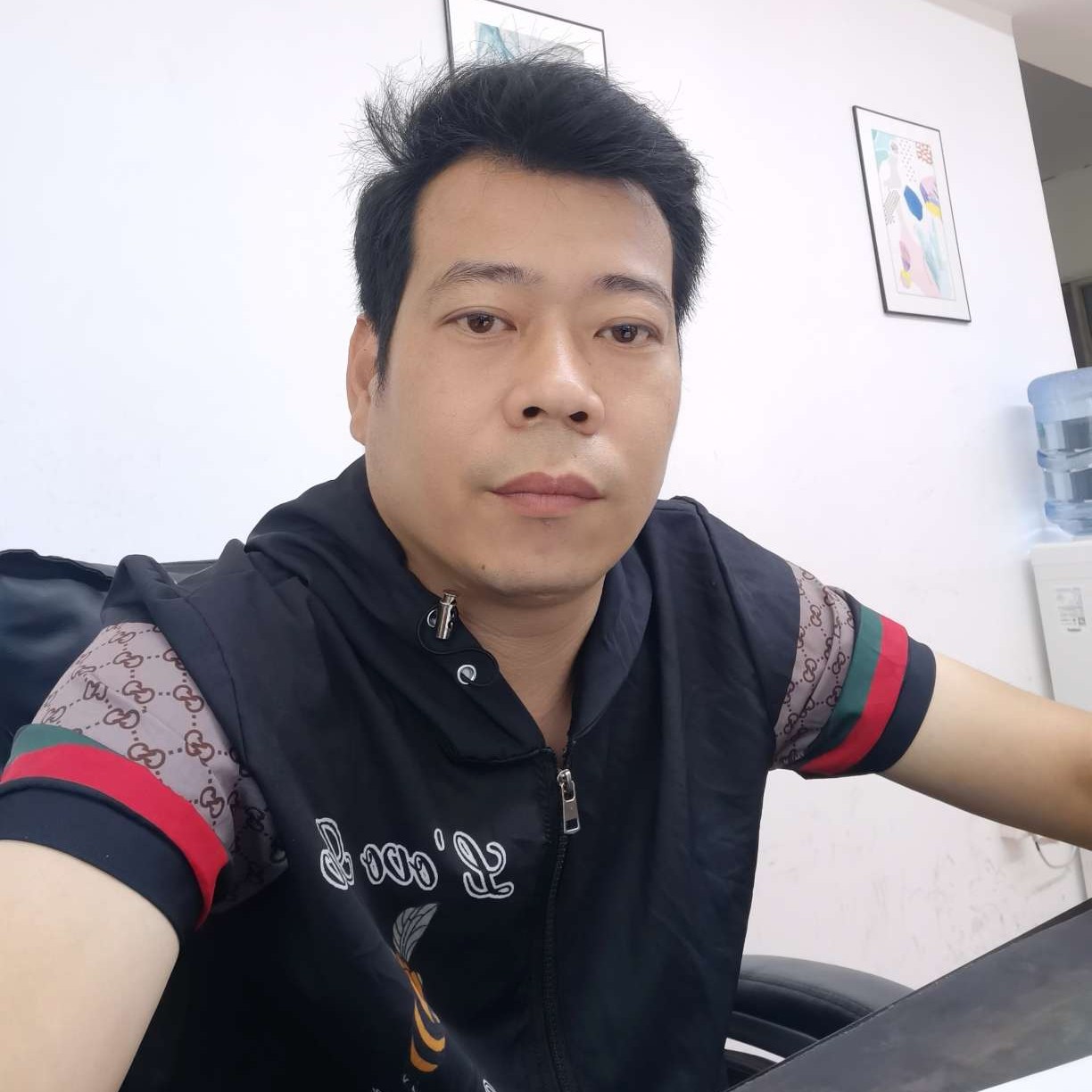 孝顺迎石头的照片