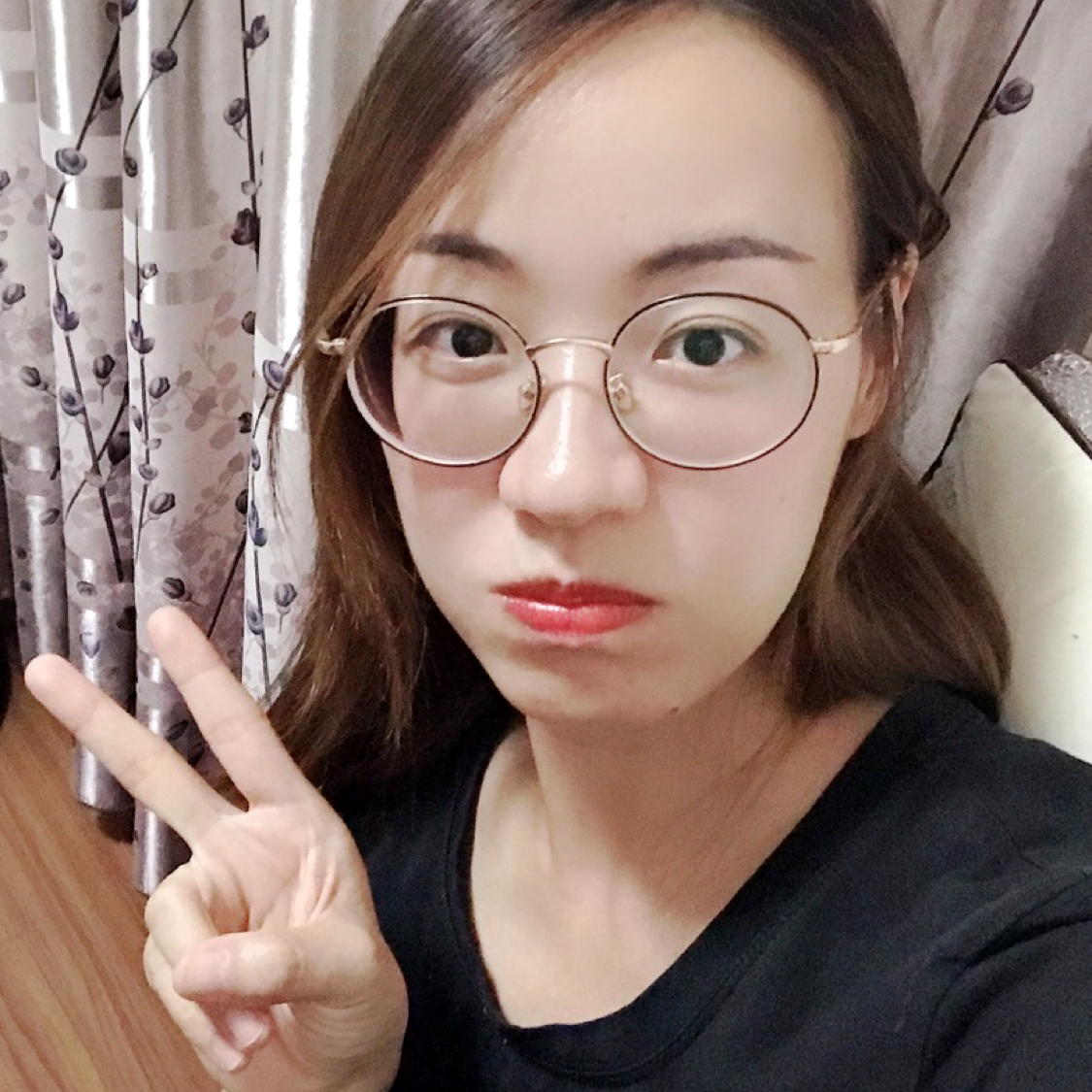 聪慧给果汁的照片